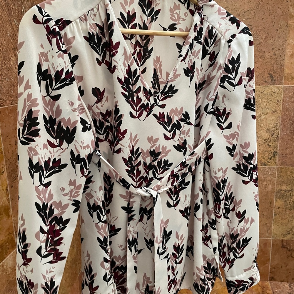 Vince Camuto Women’s Floral Blouse